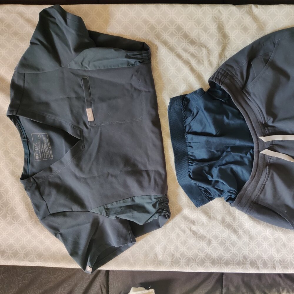 Figs XS Maternity Set